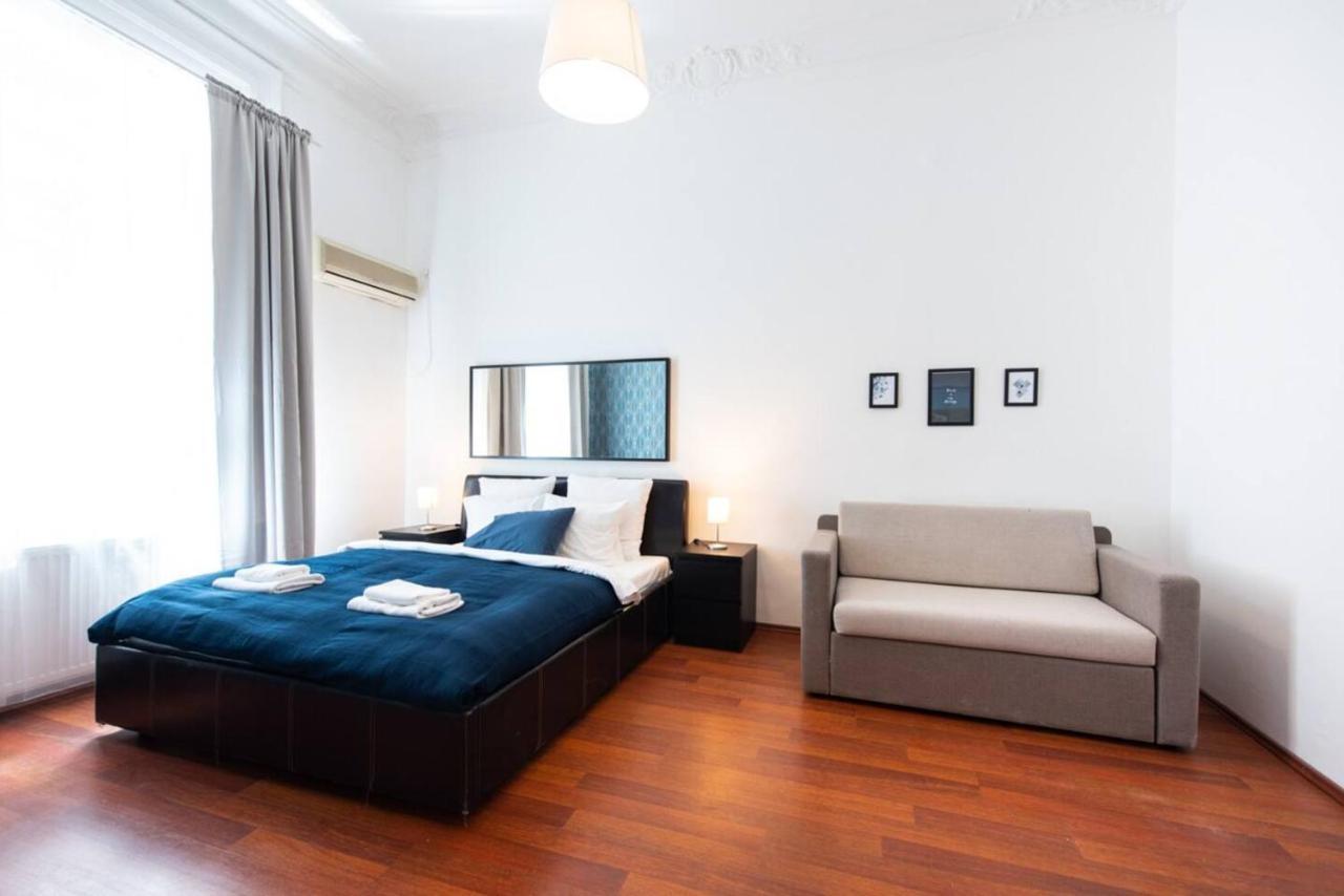 Very Central Convenient Large Ac Place Budapeste Exterior foto